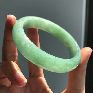 Jadeite jade bangle